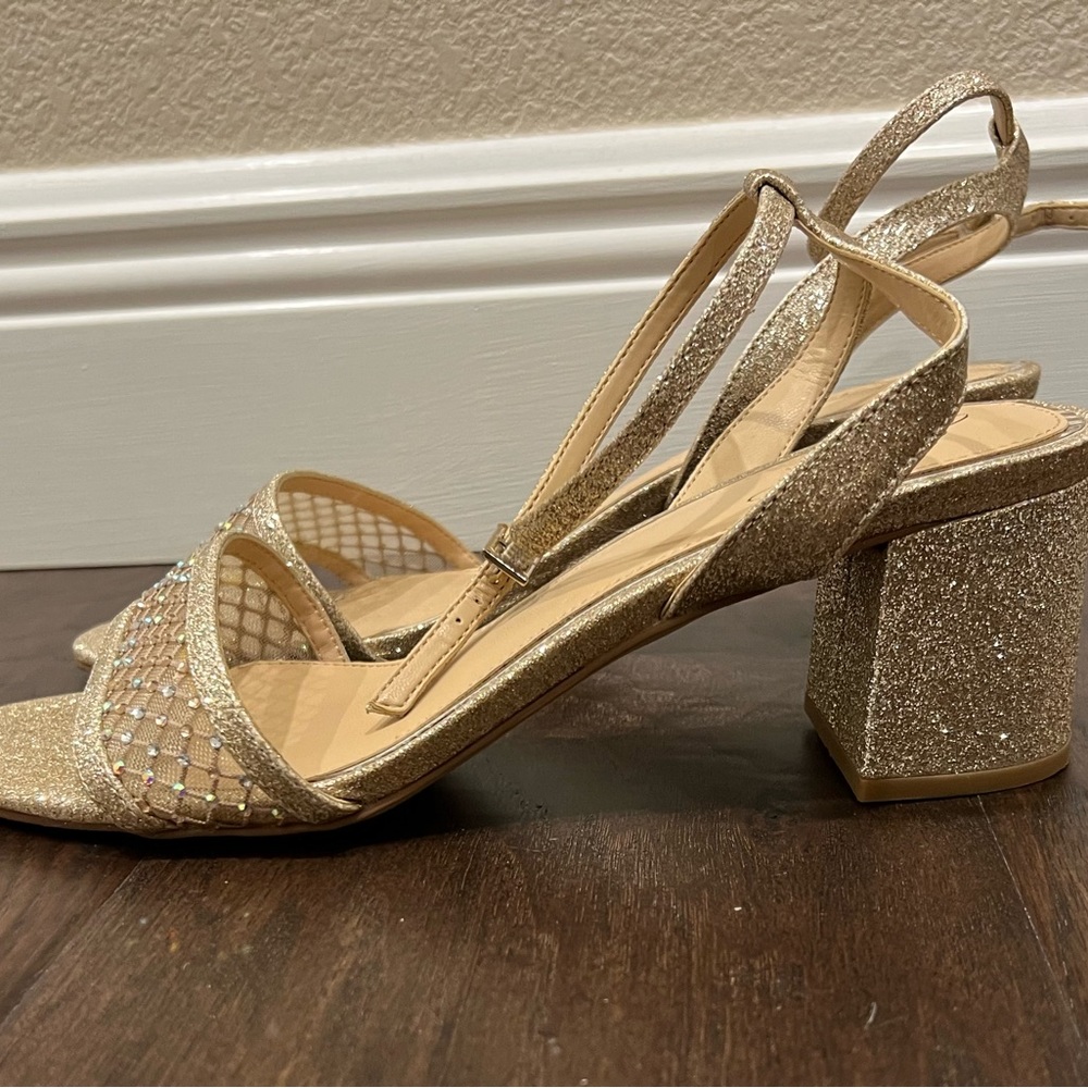 Jewel Badgley Mischka Nadia gold glitter heel sandals worn once size 9.5